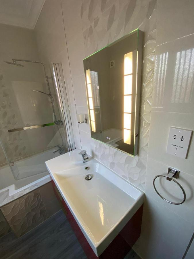 Designer Apartment Apt6 Γούλβερχαμπτον Εξωτερικό φωτογραφία